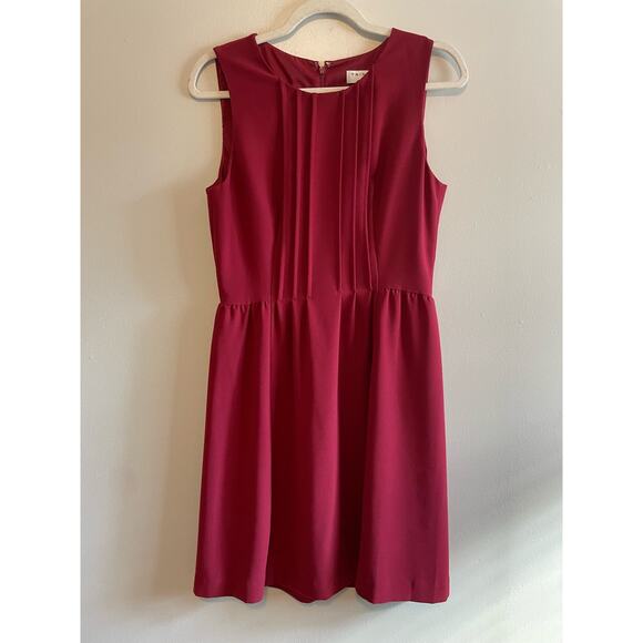 Trina Turk Size 8 Red Dress Sleeveless Pleated Front Cocktail A-Line - Picture 1 of 6